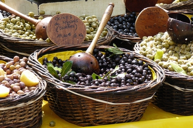 Uz&egrave;s 05
