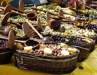 Uz&egrave;s 08