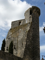 Uz&egrave;s 21