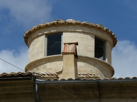 Uz&egrave;s 22